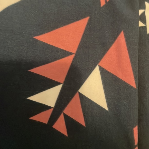 LuLaRoe leggings great colors of gray/pink/white - Picture 4 of 4